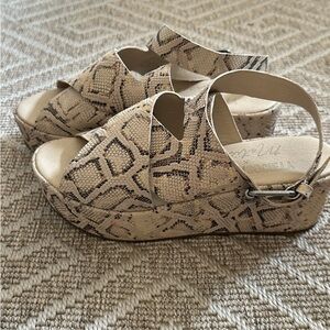 Platform Sandals in snake print